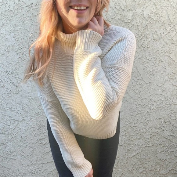 Vince Sweaters - Vince cream cashmere wool blend boho loungewear turtleneck jumper sweater Sz S